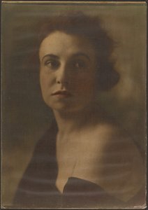 [Retrato de una mujer con el hombro desnudo] de Louis Fleckenstein