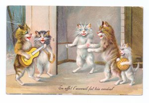 Postal eduardiana de un gato tocando una guitarra con otros tres gatos y un gatito, c.1910 de Louis Wain