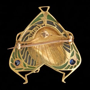 Broche-colgante, c.1900 (oro y esmalte plique-à-jour con zafiros) de Lucien or Léopold Gautrait