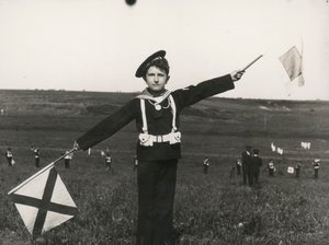 Balilla con señales de la Marina de Luigi Leoni