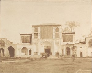 Entrada exterior al Palacio del Rey, Teherán de Luigi Pesce
