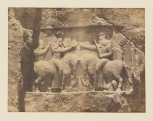 Vista 10 - Naqsh-e Rostam. Relieve rupestre. Investidura de Ardashir I por el dios Ahura-Mazda