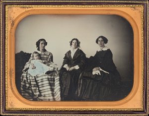 Retrato de una madre, un niño y dos mujeres de Luther Holman Hale