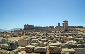 Vista de las excavaciones desde el Ágora, Xanthos, Turquía de Lycian