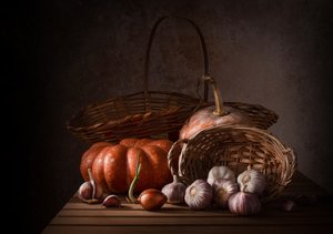 Naturaleza muerta de otoño oscuro