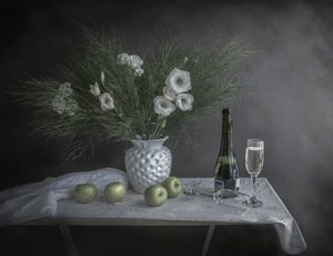 Flores y champán de Margareth Perfoncio