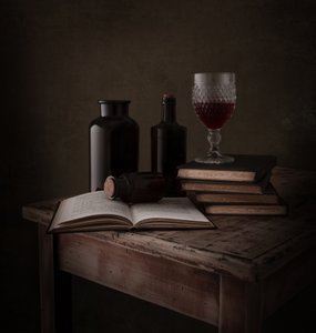 Mesa de estudio de estilo antiguo de Margareth Perfoncio