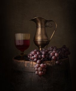 Naturaleza muerta rústica con vino de Margareth Perfoncio