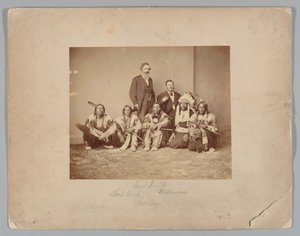 El general J. E. Smith y los indios de Mathew B. Brady