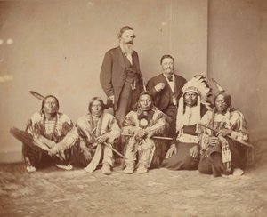 General J. E. Smith e indios