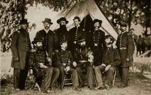 General Jefferson C. Davis y su Estado Mayor de Mathew and studio Brady