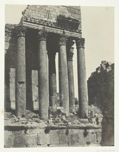 Baalbeck Heliopolis, Templo de Júpiter, vista desde el ángulo sureste, Siria, 1849-51, impreso en 1852 de Maxime Du Camp
