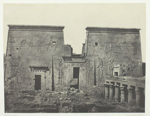 Drômos y Philônes, Gran Templo de Isis en Pilônes, Nubia, 1849-51, impreso en 1852 de Maxime Du Camp