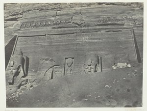 Ibsamboul, vista general del Gran Speos de Phrè, Nubia, 1849-51, impreso en 1852 de Maxime Du Camp