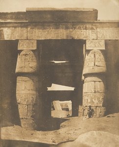 Interior del Templo de Khons, en Karnak, Tebas, 1849-50 de Maxime Du Camp