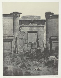 Médinet-Habou, Propileos del Thoutmoseum, Tebas, 1849-51, impreso en 1852 de Maxime Du Camp