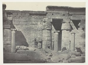 Médinet-Habou, Peristilo del Palacio de Ramsés-Méiamoun; Tebas de Maxime Du Camp