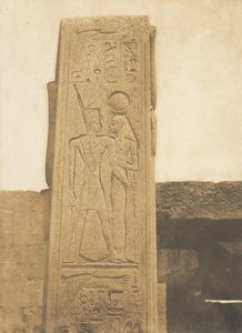 Pilier du Sanctuaire de granit du Palais de Karnac Bas-relief représentant Thotmès III de Maxime Du Camp