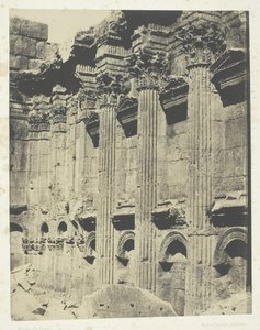 Templo de Júpiter en Baalbeck Heliopolis, Interior del Naos, Siria de Maxime Du Camp