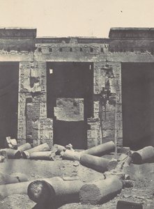 Tebas. Médinet-Habou. Parte oriental del Péristilo del Palacio de Ramsés-Méiamoun, 1850 de Maxime Du Camp