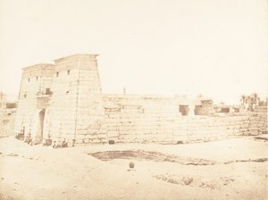 Vista general del Templo de Khons, en Karnak, Tebas, 1849-50 de Maxime Du Camp