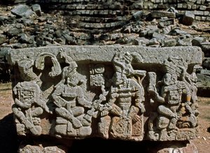 Altar Q con coronación del rey del sol naciente, 776 d.C.