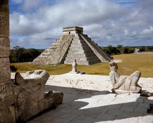 El castillo desde el templo de los guerreros, 750-1200 de Mayan