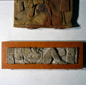 Dintel 27 de Tonina, Chiapas, México, Período Clásico Tardío (600-900 d.C.) de Mayan Mayan