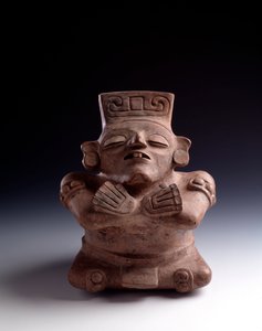 Arte precolombino, civilización maya, período clásico: vaso antropomorfo de arcilla que representa a un personaje sentado, con las piernas y los brazos cruzados y la cara hacia arriba. De La Lagunita, Quiché, Guatemala. Dim. h. 25 x ancho 21,5 cm Guatemala