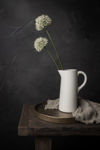 Bodegón rústico con allium de Mayra Pama