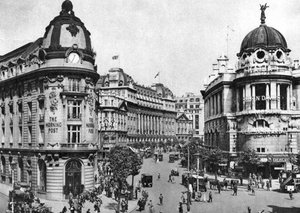 La entrada occidental al Aldwych Crescent, Londres, 1926-1927 de McLeish