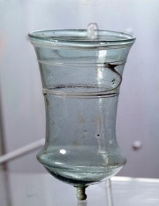 Arte merovingio: vidrio. Galia siglo VI. Museo nacional de arqueología de Saint Germain en Laye