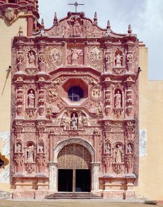 Fachada de la Iglesia Misión Franciscana de Santa María del Agua de Landa, 1760-78 de Mexican School