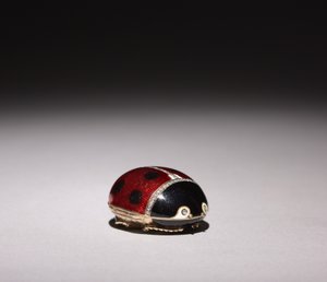 Caja de mariquita, firma de Peter Carl Fabergé de Michael Evlampievich Perkhin