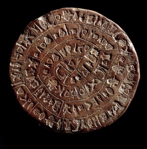 El disco de Phaistos (Arte minoico - 1700 - 1600 a.C.) cubierto de jeroglíficos de Minoan