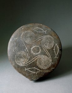 Arte minoico: disco circular de Naxos en terracota. Civilización minoica. 2400-2000 a.C. Atenas, Museo Arqueológico Nacional de Minoan