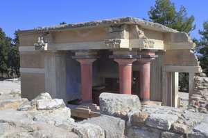 Sitio arqueológico minoico de Knossos. Piscinas lustrales del norte. Entrada norte del palacio. Según A. Evans, este edificio se utilizaba en ceremonias de purificación y por eso se llama 