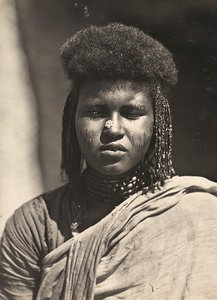 Construyendo un Imperio en la era fascista: una niña de la tribu Bilen, 09/05/1936 de Modestino Baldinetti