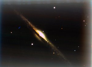La galaxia de la aguja en Coma Berenices de NASA Images