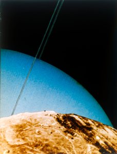 Urano visto desde Miranda, 1986 de NASA Images