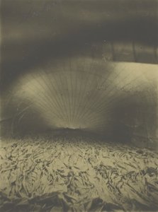 Interior de Le Géant inflando, 1863 de Nadar