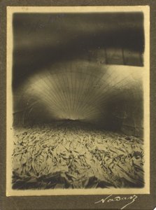 Interior de Le Géant inflando, 1863 de Nadar