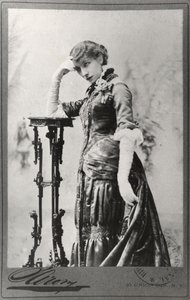 Retrato de Sarah Bernhardt tomado en los Estados Unidos de Napoleon Sarony