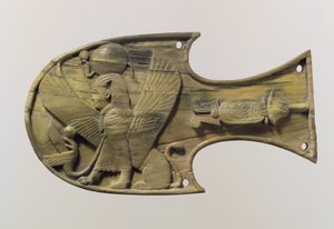Parpadeo de caballo tallado en relieve con una esfinge sentada, c. siglo VIII a.C. de Neo Assyrian Neo Assyrian
