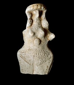 Civilización sumeria: figurilla femenina. Escultura en terracota. Dim. 10 cm. Período neo-sumerio (entre 2093 y 2004 a.C.) Bagdad, Museo Nacional de Irak de Neo Sumerian