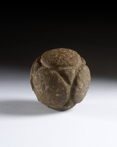 Bola tallada, Neolítico tardío, Escocia, c.3750-2000 a.C. de Neolithic