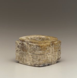 Tubo corto (cong) región del Lago Tai, cultura Liangzhu, 3300-2250 a.C. de Neolithic Period Chinese School