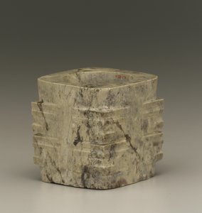 Tubo corto (cong) región del Lago Tai, cultura Liangzhu, 3300-2250 a.C. de Neolithic Period Chinese School