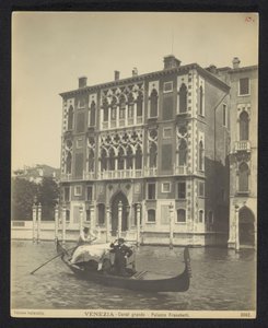 Exterior del Palacio Cavalli-Franchetti te Venetië Venecia - Gran Canal - Palazzo Franchetti (título sobre objeto) de Neue Photographische Gesellschaft