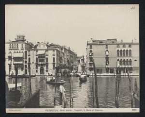 Veerboten cerca de la Iglesia de Santa María del Giglio te Venetië Venecia - Gran Canal - S. Maria di Zobenico ferry (título sobre objeto) de Neue Photographische Gesellschaft